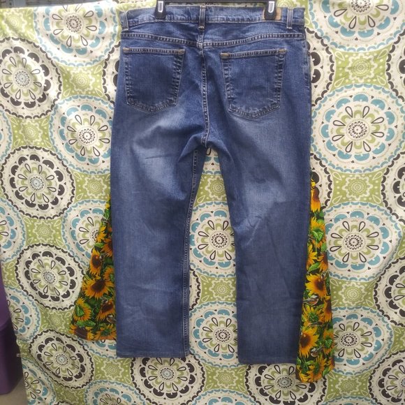 2102 Jeaniemade Size 18Short Old Navy Bell-Bottoms - Picture 2 of 4
